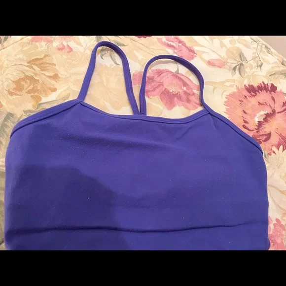 Lululemon - Picture 3 of 3